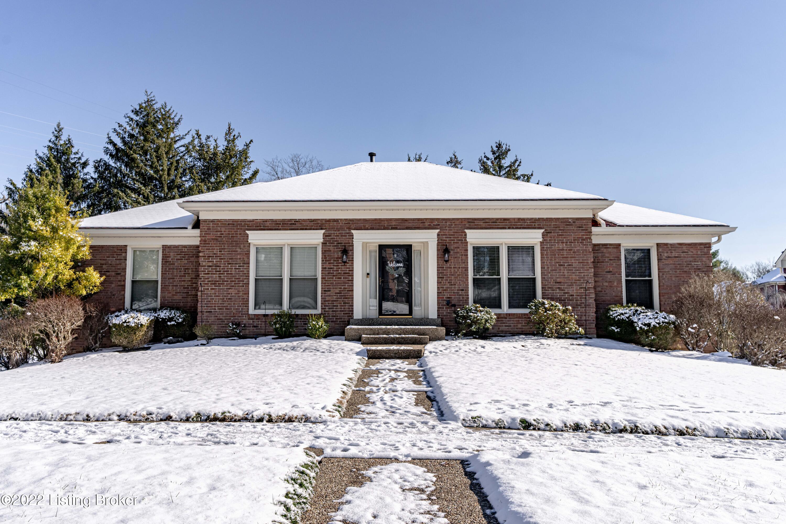 905 Ramsgate Court Louisville, KY 40299 - Photo 2 of 68 DSC02724