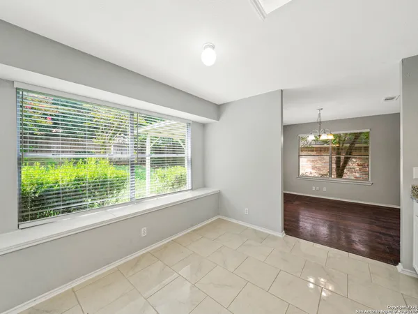 $1,625 | 6110 Broadmeadow, San Antonio, TX 78240