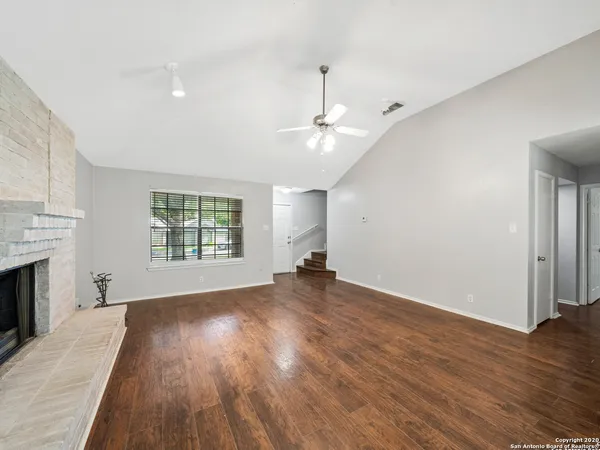 $1,625 | 6110 Broadmeadow, San Antonio, TX 78240