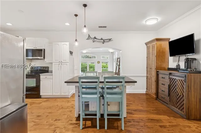 $675,000 | 15 Palmetto Beach Drive, Bluffton, SC 29910