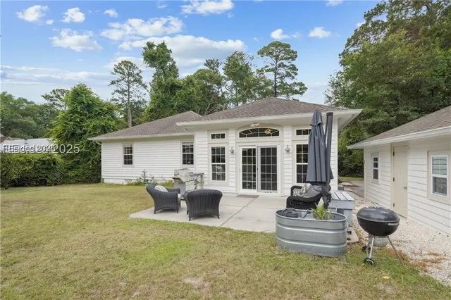 $675,000 | 15 Palmetto Beach Drive, Bluffton, SC 29910