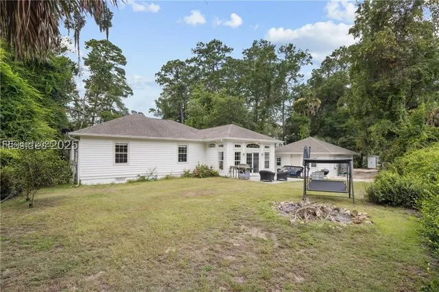 $675,000 | 15 Palmetto Beach Drive, Bluffton, SC 29910