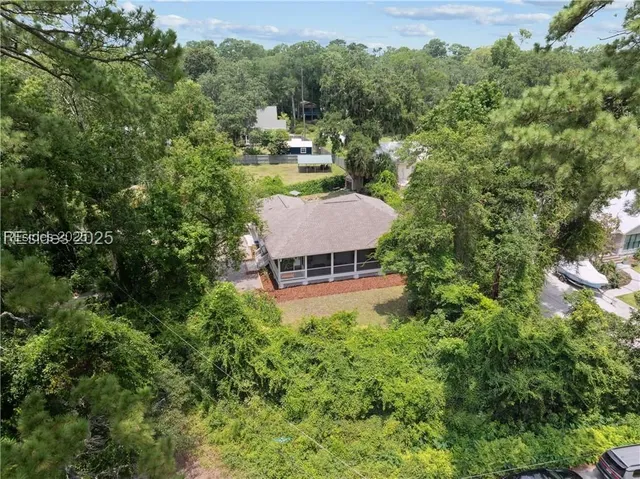 $675,000 | 15 Palmetto Beach Drive, Bluffton, SC 29910