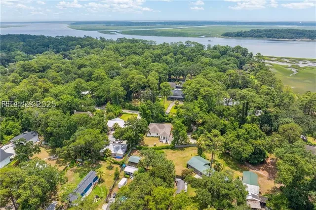 $675,000 | 15 Palmetto Beach Drive, Bluffton, SC 29910