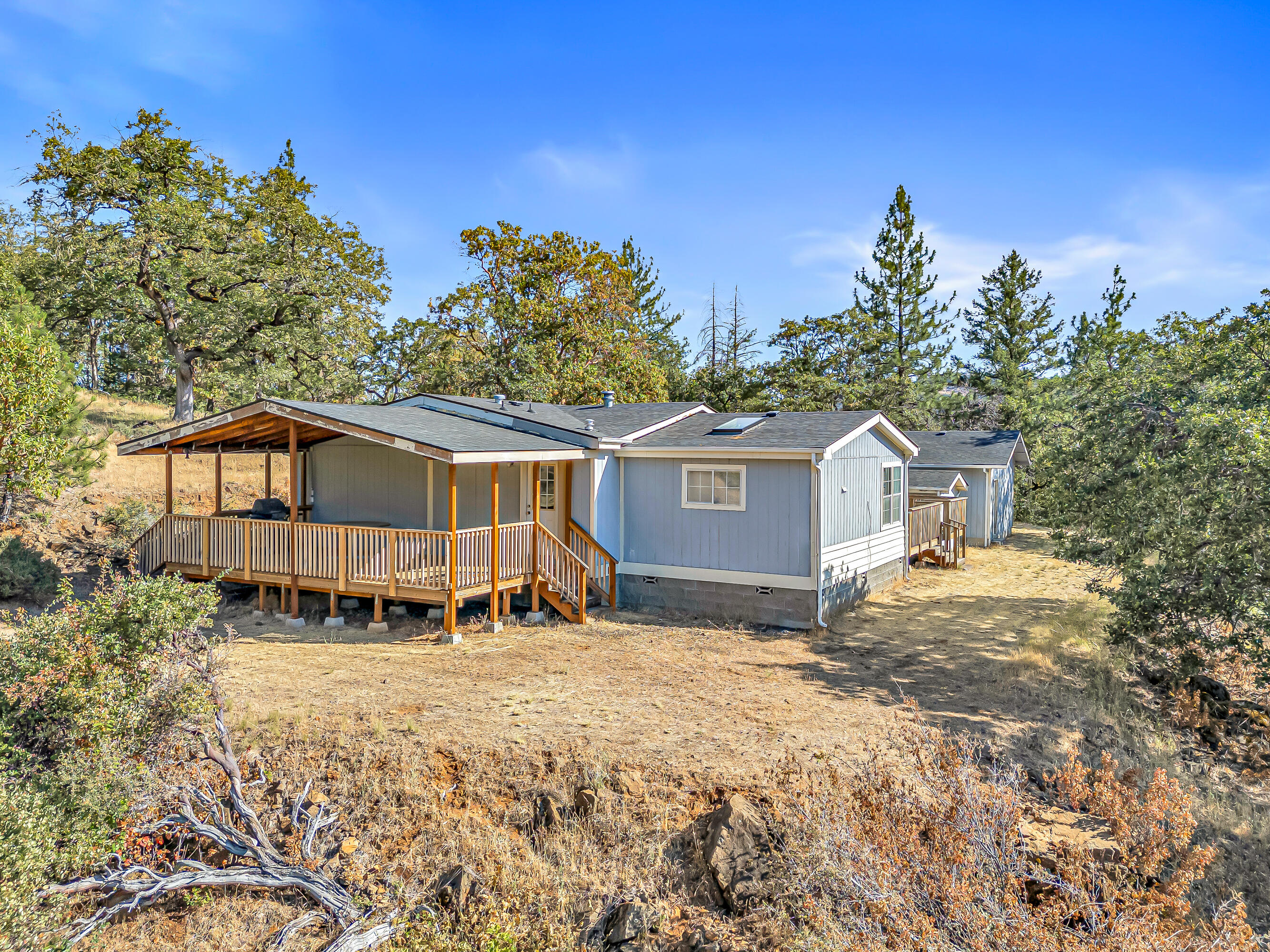 7670 East Antelope Road Eagle Point, OR 97524 - Photo 1 of 48 DJI_20250617090018_0013_D