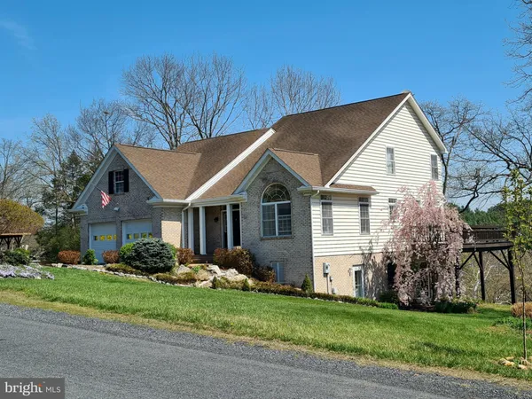 $612,000 | 74 Manor Drive, Edinburg, VA 22824