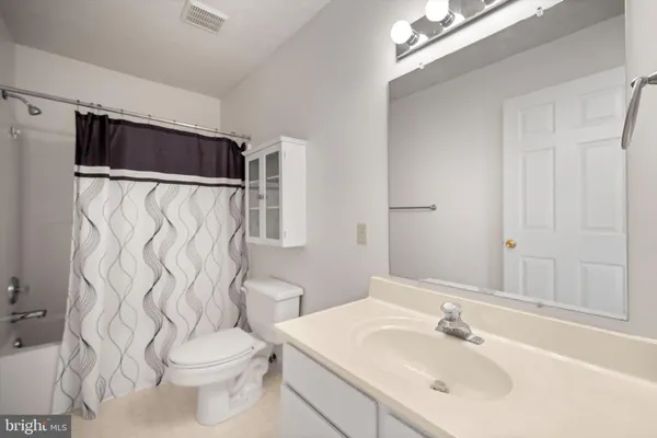 $612,000 | 74 Manor Drive, Edinburg, VA 22824
