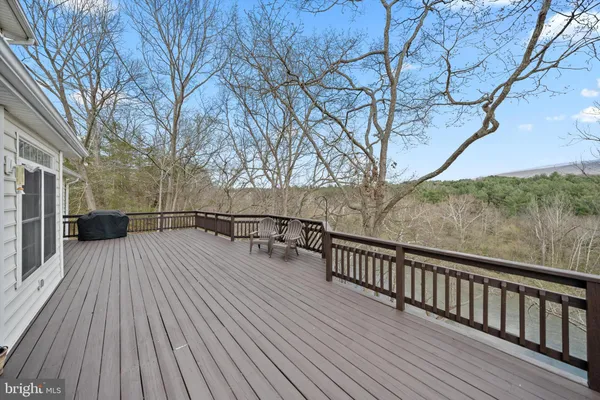 $612,000 | 74 Manor Drive, Edinburg, VA 22824