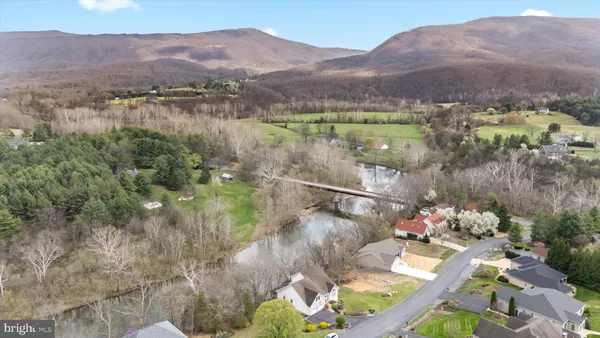 $612,000 | 74 Manor Drive, Edinburg, VA 22824