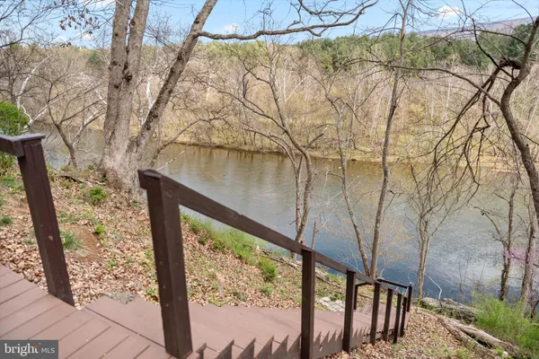 $612,000 | 74 Manor Drive, Edinburg, VA 22824