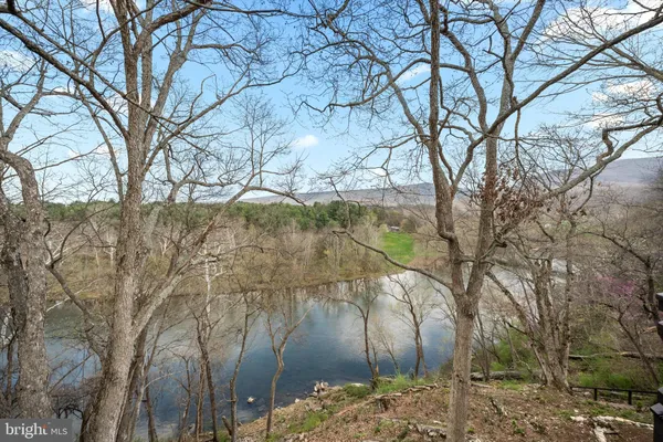 $612,000 | 74 Manor Drive, Edinburg, VA 22824
