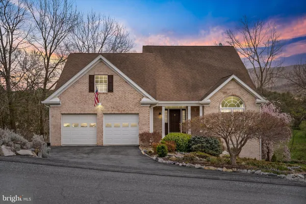 $612,000 | 74 Manor Drive, Edinburg, VA 22824