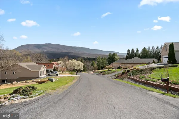 $612,000 | 74 Manor Drive, Edinburg, VA 22824