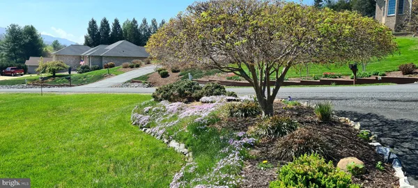 $612,000 | 74 Manor Drive, Edinburg, VA 22824