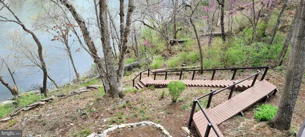 $612,000 | 74 Manor Drive, Edinburg, VA 22824