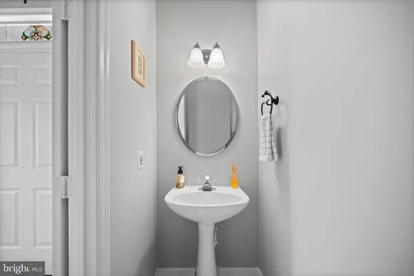 $612,000 | 74 Manor Drive, Edinburg, VA 22824