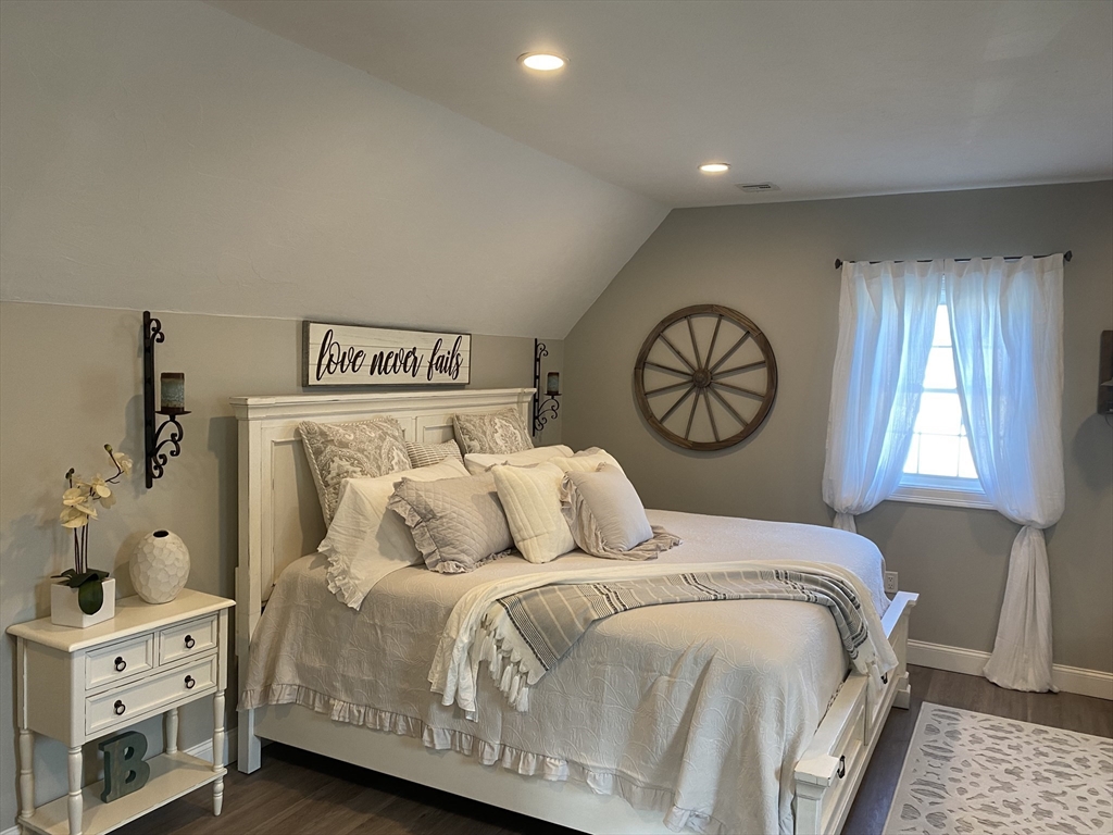 29 Bennett Street Hudson, MA 01749 - Photo 17 of 31