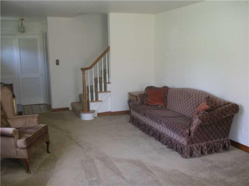 218 Ridgeview Drive Venetia, PA 15367 - Photo 10 of 16 Living Room. Picture placing your furnishings in this spacious living room with lovely bay window.