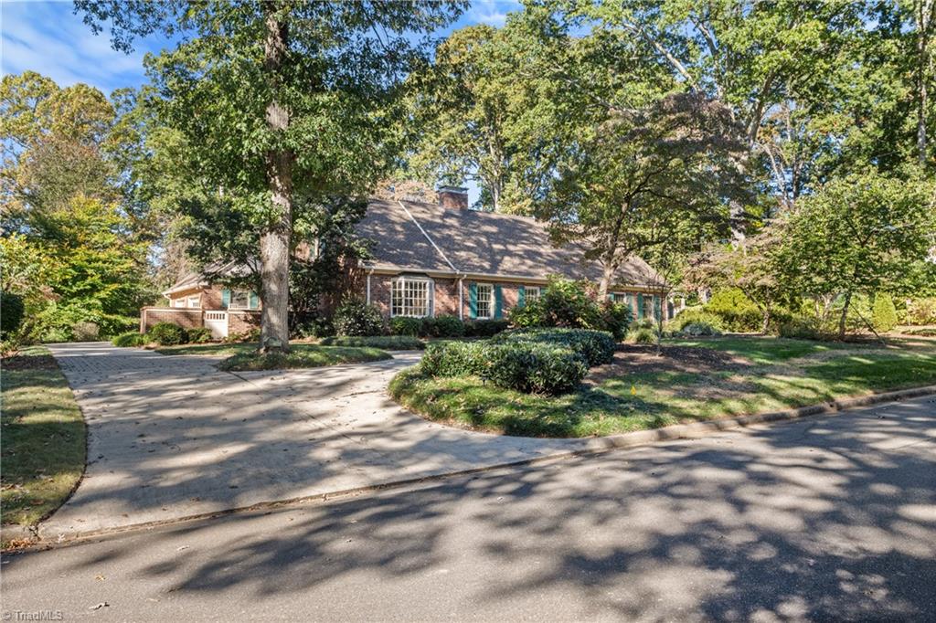 730 Lichfield Road Winston-Salem, NC 27104 - Photo 4 of 49 Gallery Image 4