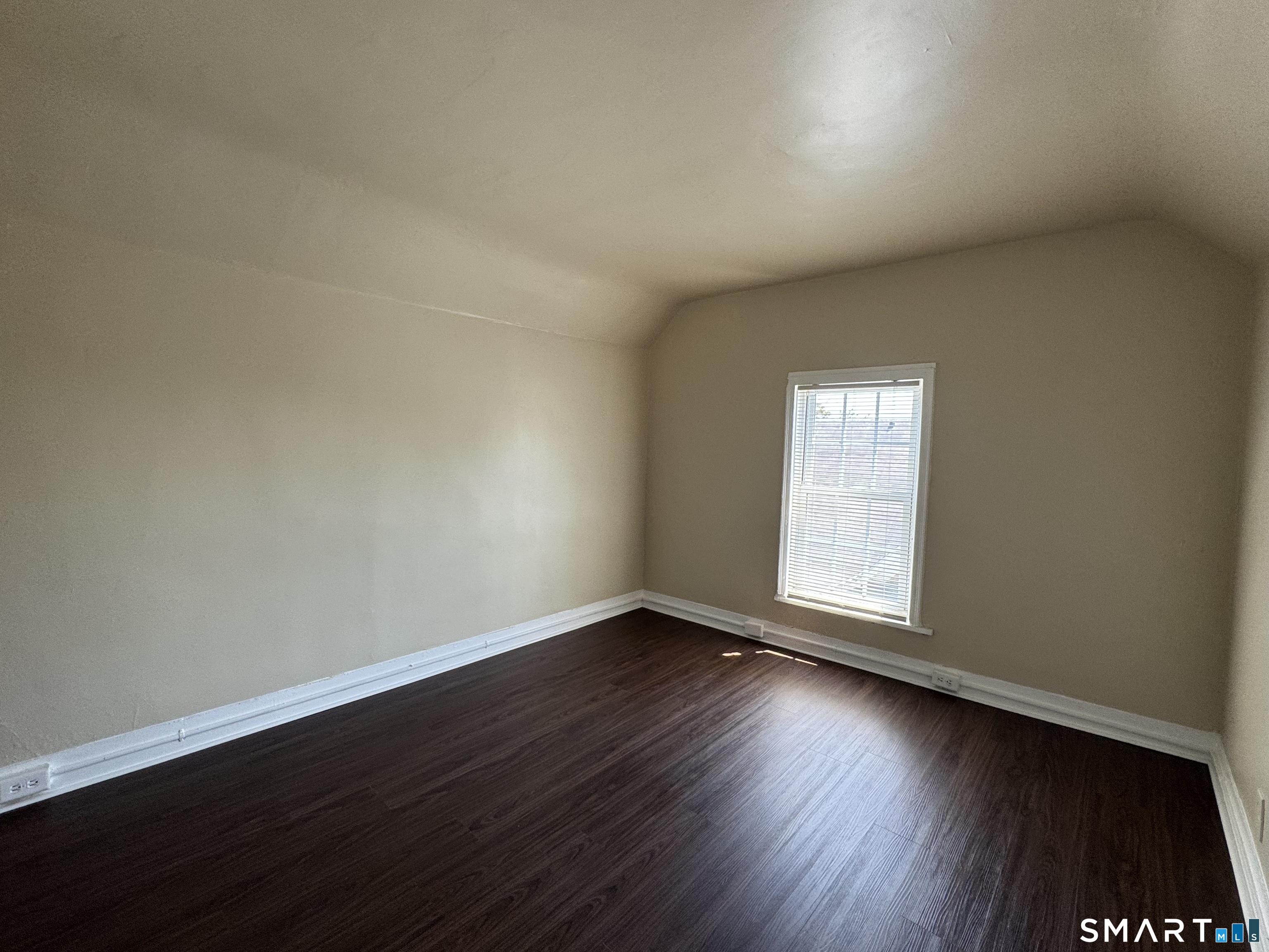 184 Pacific Street Bridgeport, CT 06604 - Photo 11 of 11