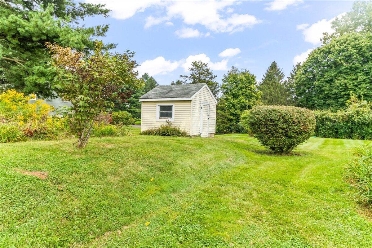 2910 Boving Road Southwest Lancaster, OH 43130 - Photo 24 of 25 Backyard/Shed
