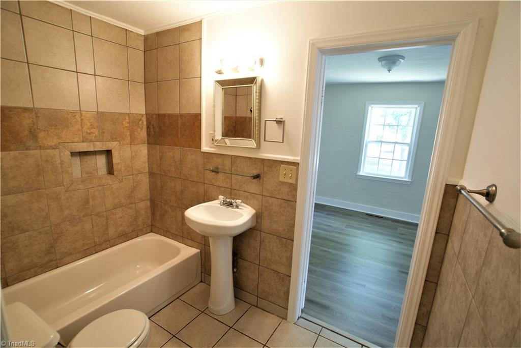 1116 Countryside Drive High Point, NC 27265 - Photo 4 of 17 Gallery Image 4
