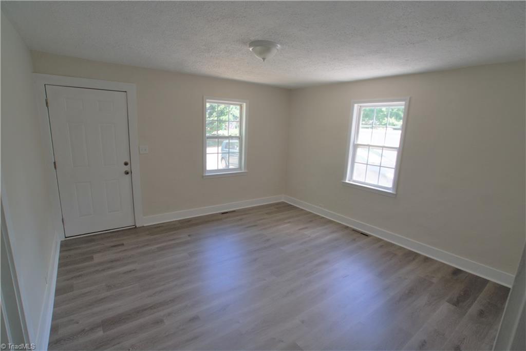 1116 Countryside Drive High Point, NC 27265 - Photo 10 of 17 Gallery Image 10