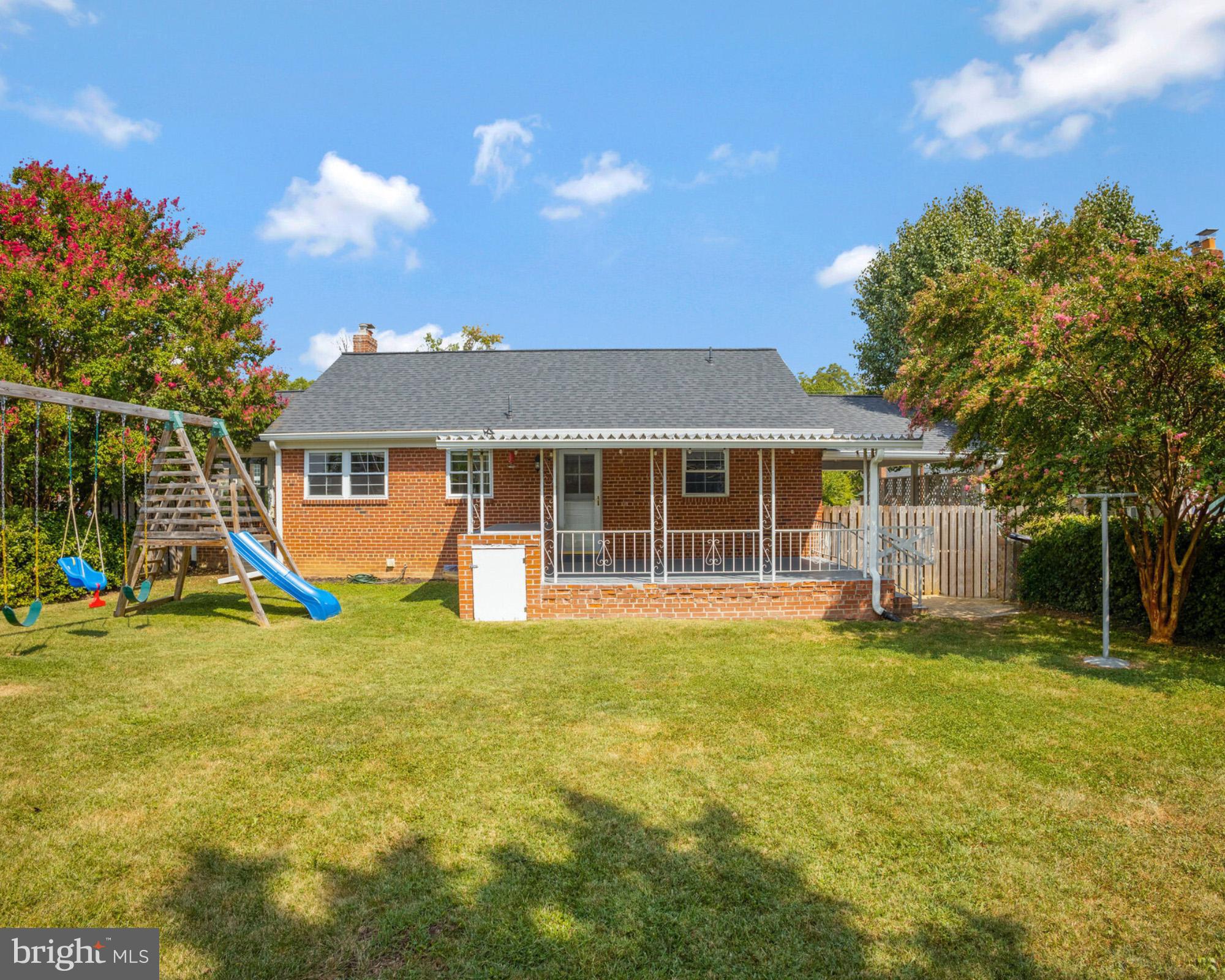 6006 Frederick Street Springfield, VA 22150 - Photo 30 of 38 Flat and fully fenced-in backyard