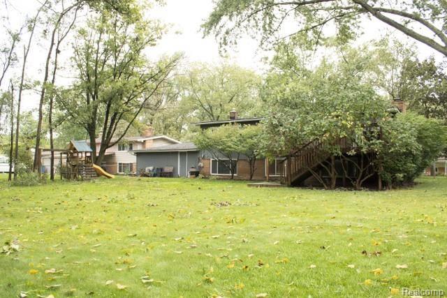 1807 Big Trail Road Walled Lake, MI 48390 - Photo 19 of 22 19-19.jpg