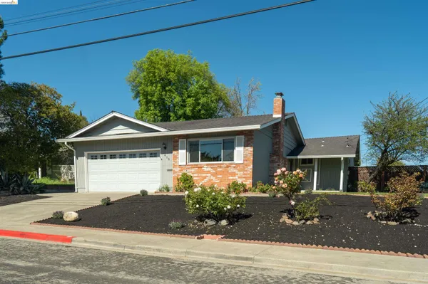 $869,000 | 410 Fensalir Avenue, Pleasant Hill, CA 94523