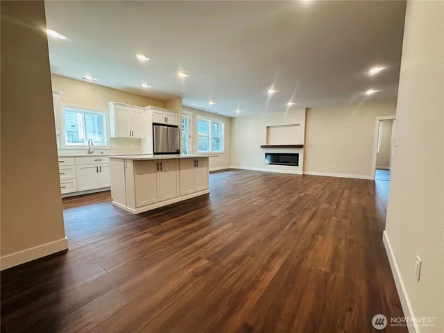 $595,000 | 21 East Eastwood Lane, Union, WA 98592