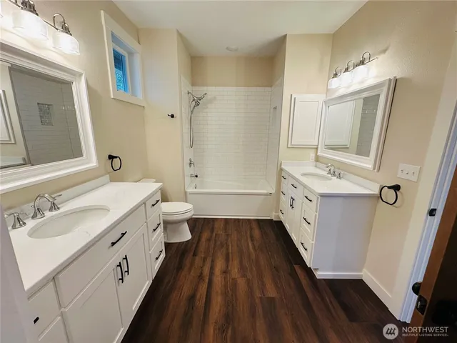 $595,000 | 21 East Eastwood Lane, Union, WA 98592