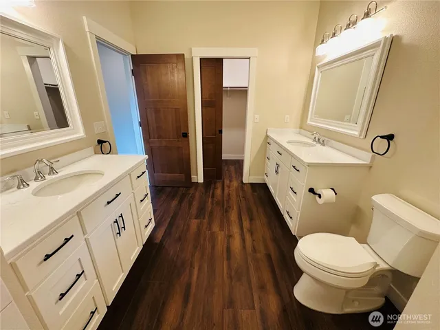 $595,000 | 21 East Eastwood Lane, Union, WA 98592