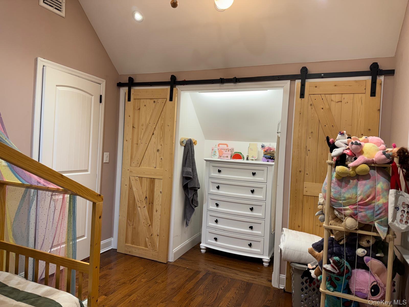 48 Jefferson Road Farmingdale, NY 11735 - Photo 3 of 22