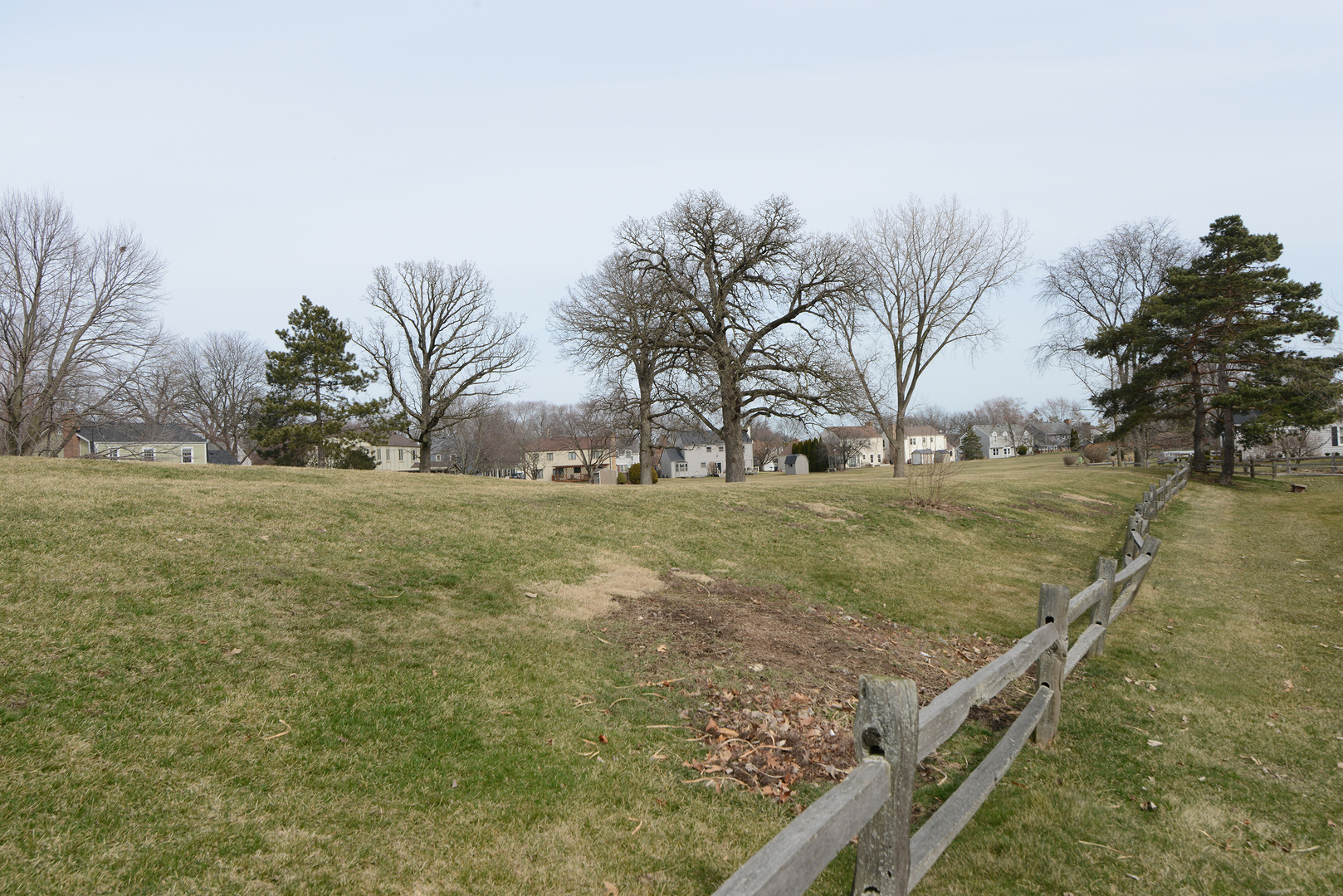 116 Dunham Place Commons, Unit 116 St. Charles, IL 60174 - Photo 22 of 26 a view of a backyard