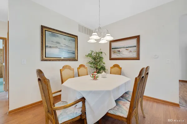 $329,000 | 21400 Mays Lake Drive, Crest Hill, IL 60403