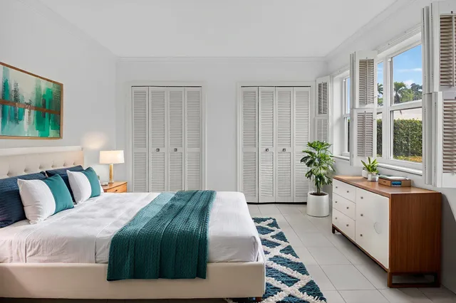 a view of outdoor space yard and front view of a house