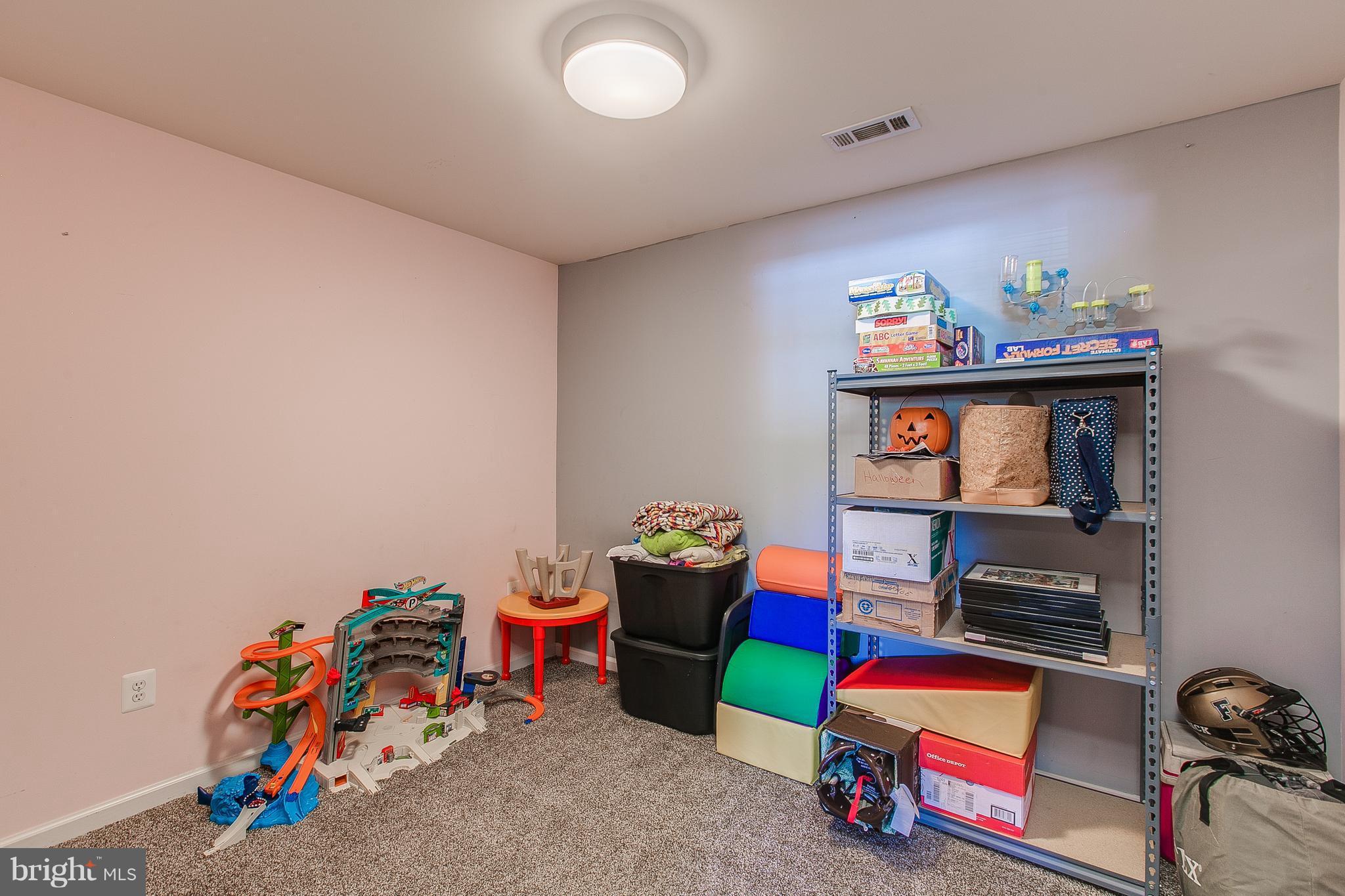 106 Sentry Ridge Smithsburg, MD 21783 - Photo 22 of 24 Family Room