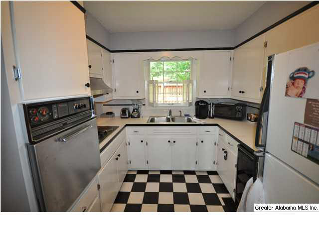 2204 Deerwood Road Birmingham, AL 35216 - Photo 6 of 21