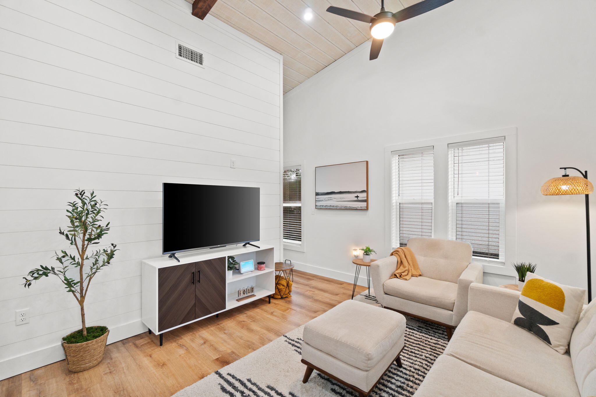 25-web-or-mls-FDP01361