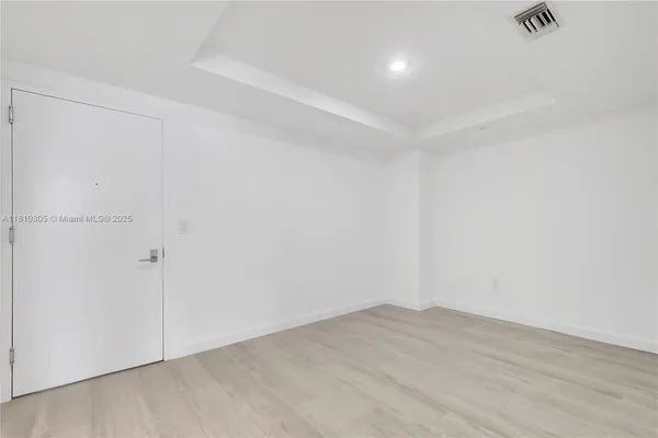 $590,000 | 45 Southwest 9th Street, Unit 2105, Miami, FL 33130