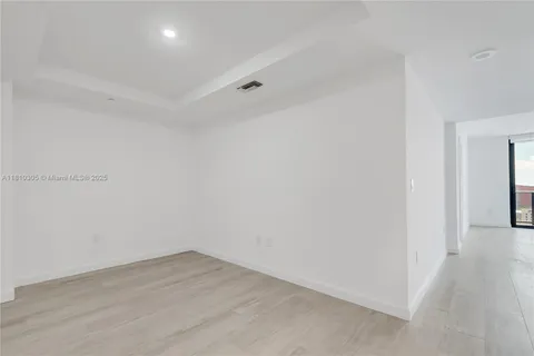 $609,000 | 45 Southwest 9th Street, Unit 2105, Miami, FL 33130