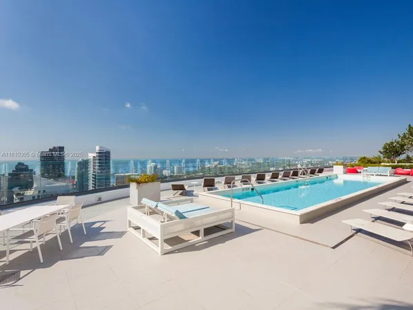 $590,000 | 45 Southwest 9th Street, Unit 2105, Miami, FL 33130