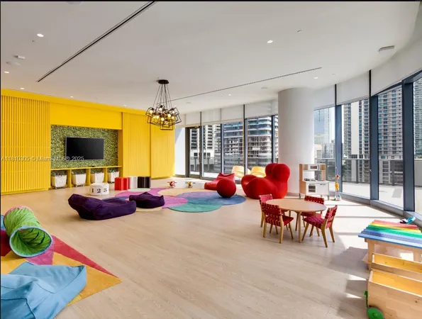 $590,000 | 45 Southwest 9th Street, Unit 2105, Miami, FL 33130