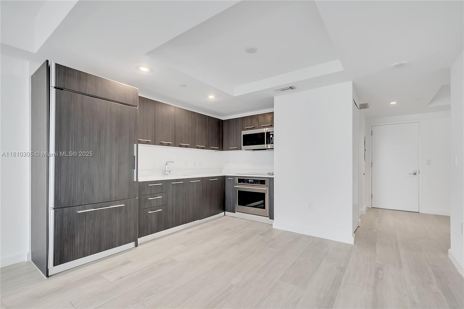 45 Southwest 9th Street, Unit 2105 Miami, FL 33130 - Photo 6 of 27 Bedroom (virtually staged)