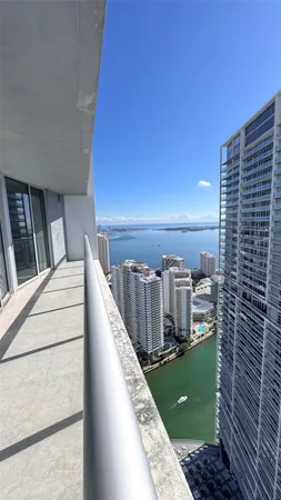 $4,200 | 475 Brickell Avenue, Unit 4913, Miami, FL 33131