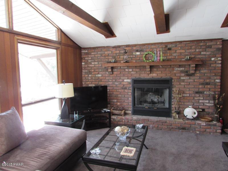 147 Roundhill Road Dingmans Ferry, PA 18328 - Photo 9 of 18