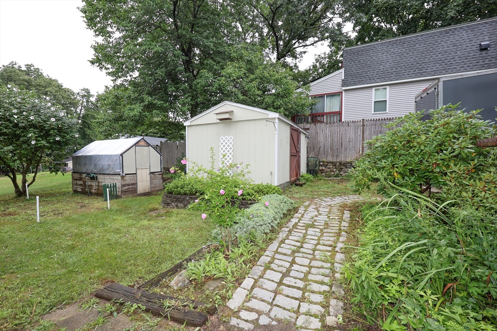 17 Poplar Road Westford, MA 01886 - Photo 14 of 39 Gallery Image 14