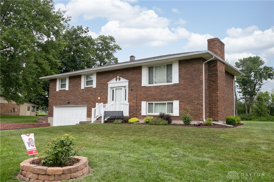 215 Kent Road Tipp City, OH 45371 - Photo 3 of 40 Gallery Image 3