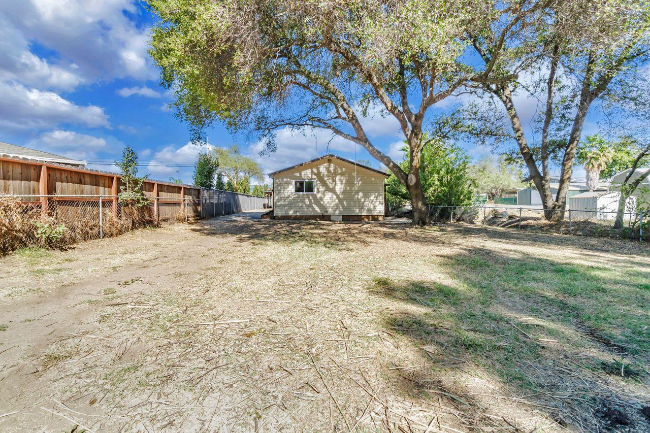 3331 Taylor Road Loomis, CA 95650 - Photo 96 of 97 a view of a yard with a house